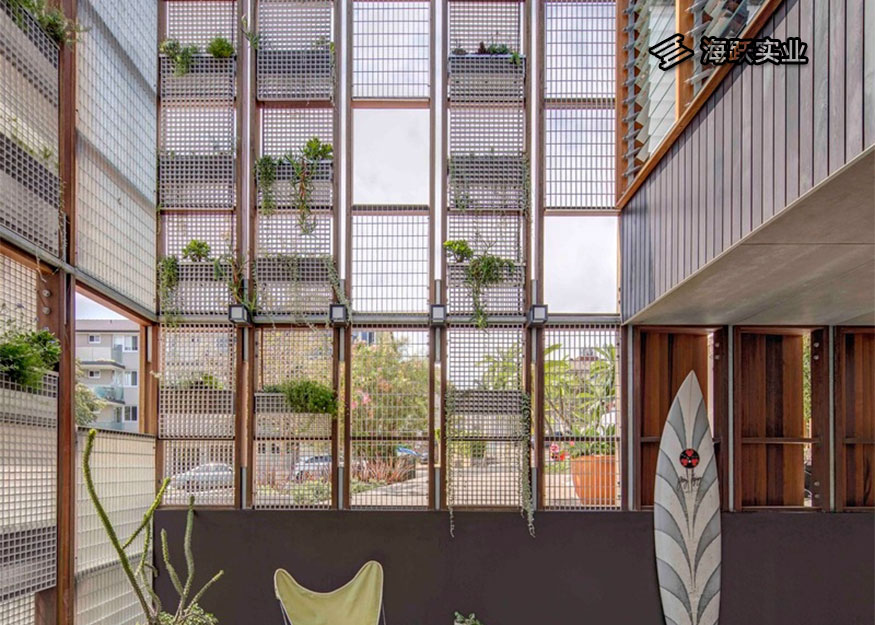 澳洲垂直花园铝格板幕墙背景设计