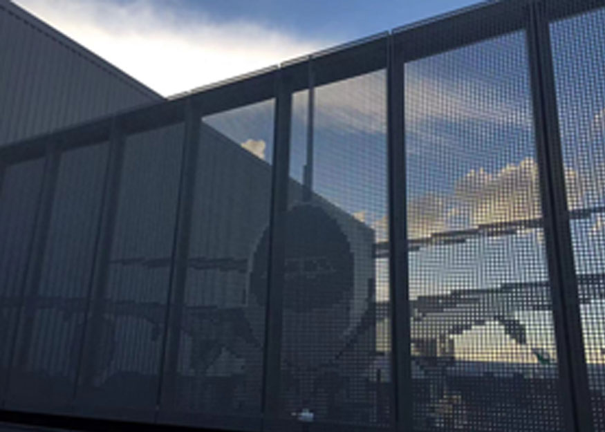 新西兰AKL机场铝格板护栏