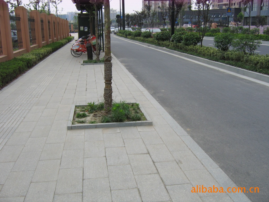 条纹步道石哪家安全(条纹纹理的石头是什么石)