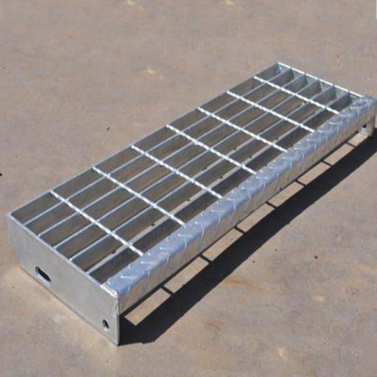 前护板楼梯踏步板钢格栅 格栅板楼梯踏步及平台参照图集