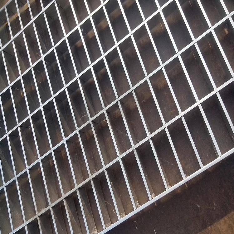台城防滑平台钢格栅板踏步 台城防滑平台钢格栅板踏步