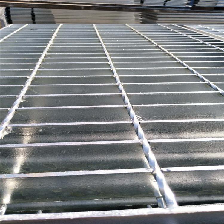 云浮脱硫塔钢格栅踏步板 脱硫塔格栅板用什么材质的?