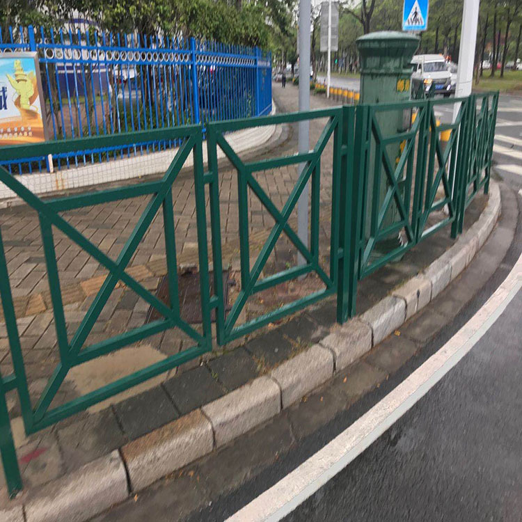 完成了景区步道安全防护 完成了景区步道安全防护的措施