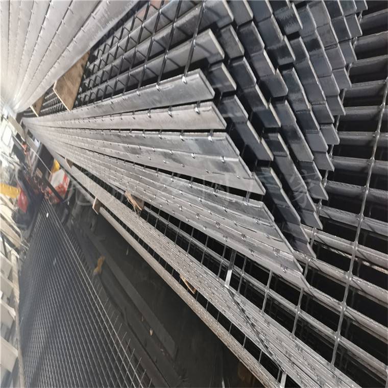 上海t1楼梯踏步板钢格栅安装夹 