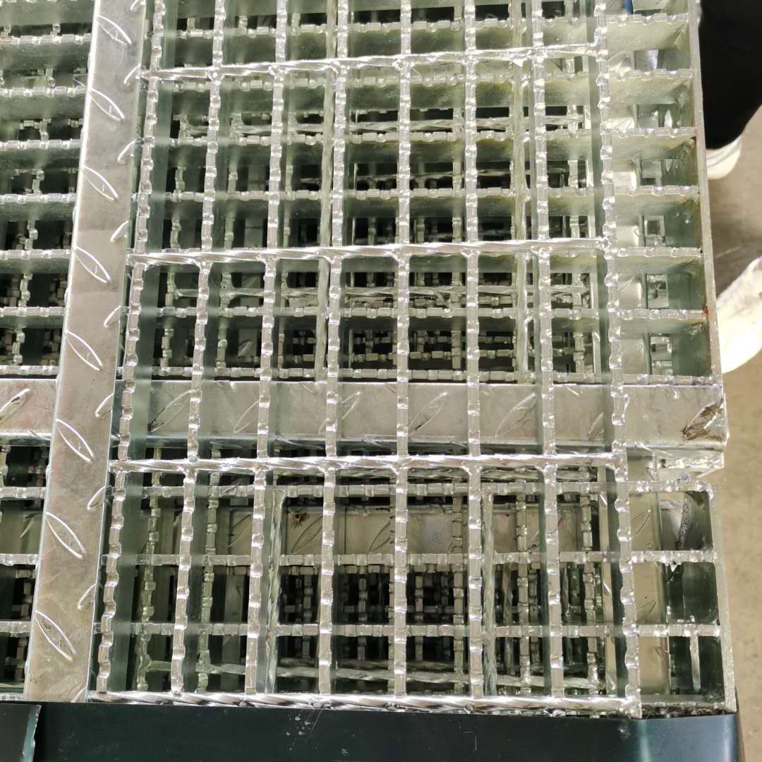 梅州q235钢格栅踏步板 