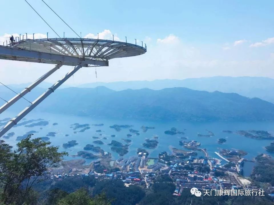玻璃步道多少钱一平米安全 玻璃走道一般需要多厚的玻璃