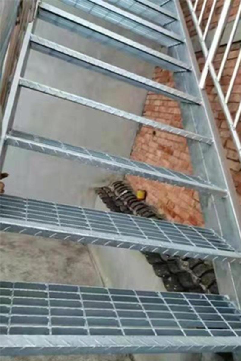 福建t4楼梯踏步板钢格栅安装夹 