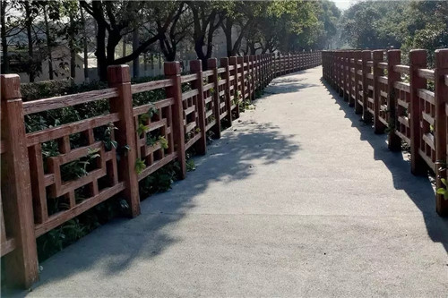 形容游步道美丽安全的短语 形容游步道美丽安全的短语句子