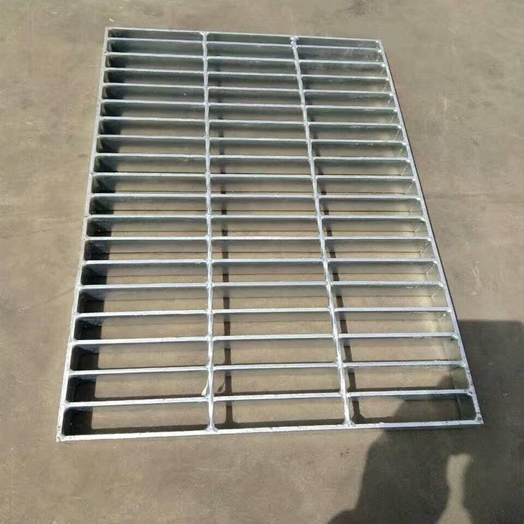 马鞍山踏步格栅板定制 格栅踏步板理论重量表 标准