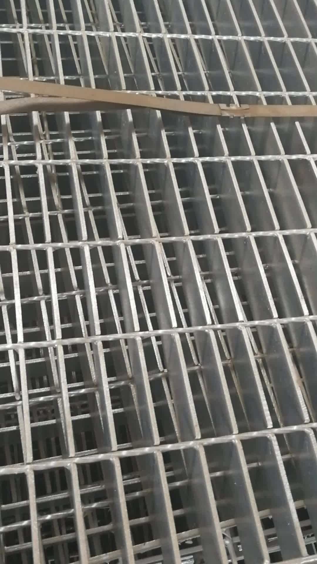 南通踏步板格栅板作用 格栅踏步板理论重量表 标准