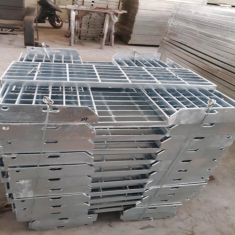 玻璃钢楼梯踏步格栅板厂家 玻璃钢楼梯踏步格栅板厂家排名