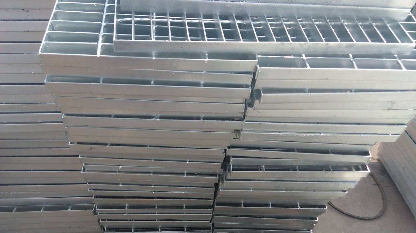 湖南楼梯踏步板钢格栅材料 格栅板楼梯踏步及平台参照图集