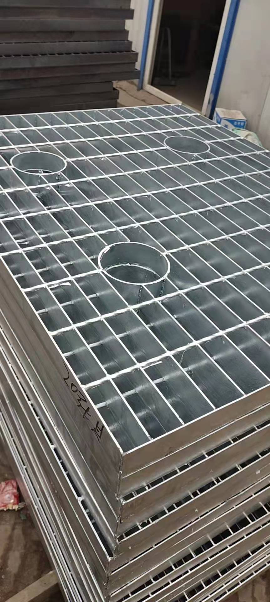 中山树池钢格栅踏步板 树池玻璃钢格栅板树池有多厚的格栅板树池护树板