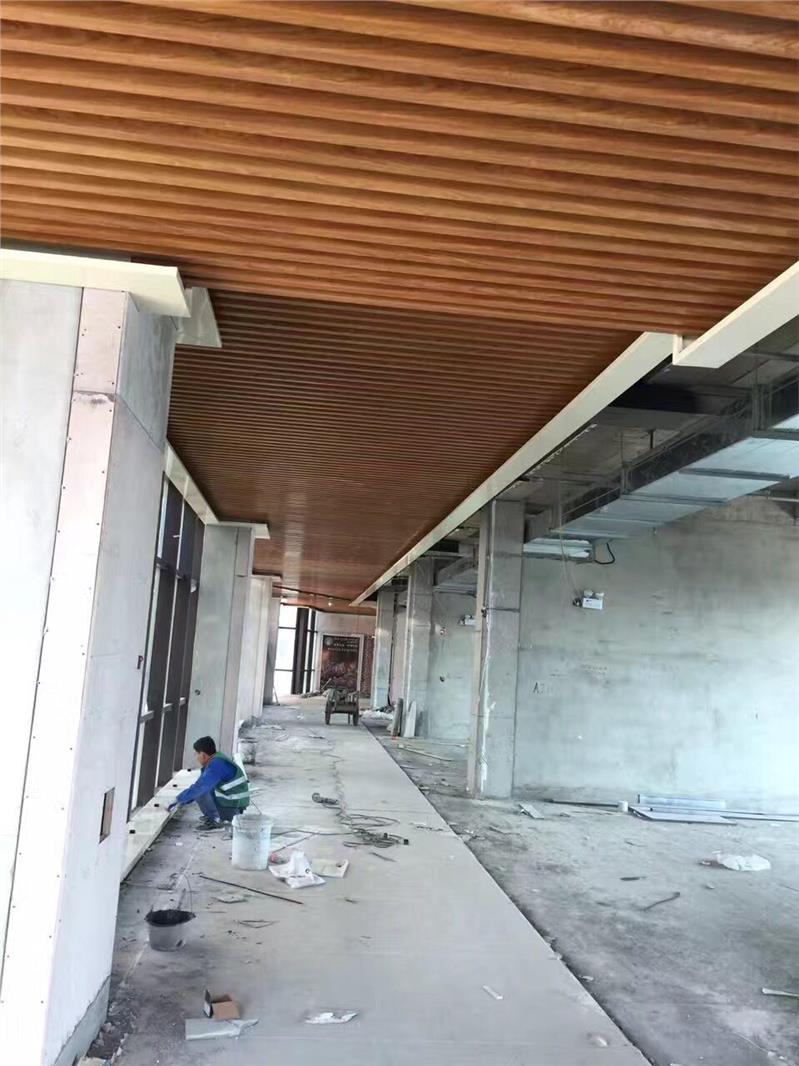 广州铝方通格栅定制 铝方通格栅立柱安装方法