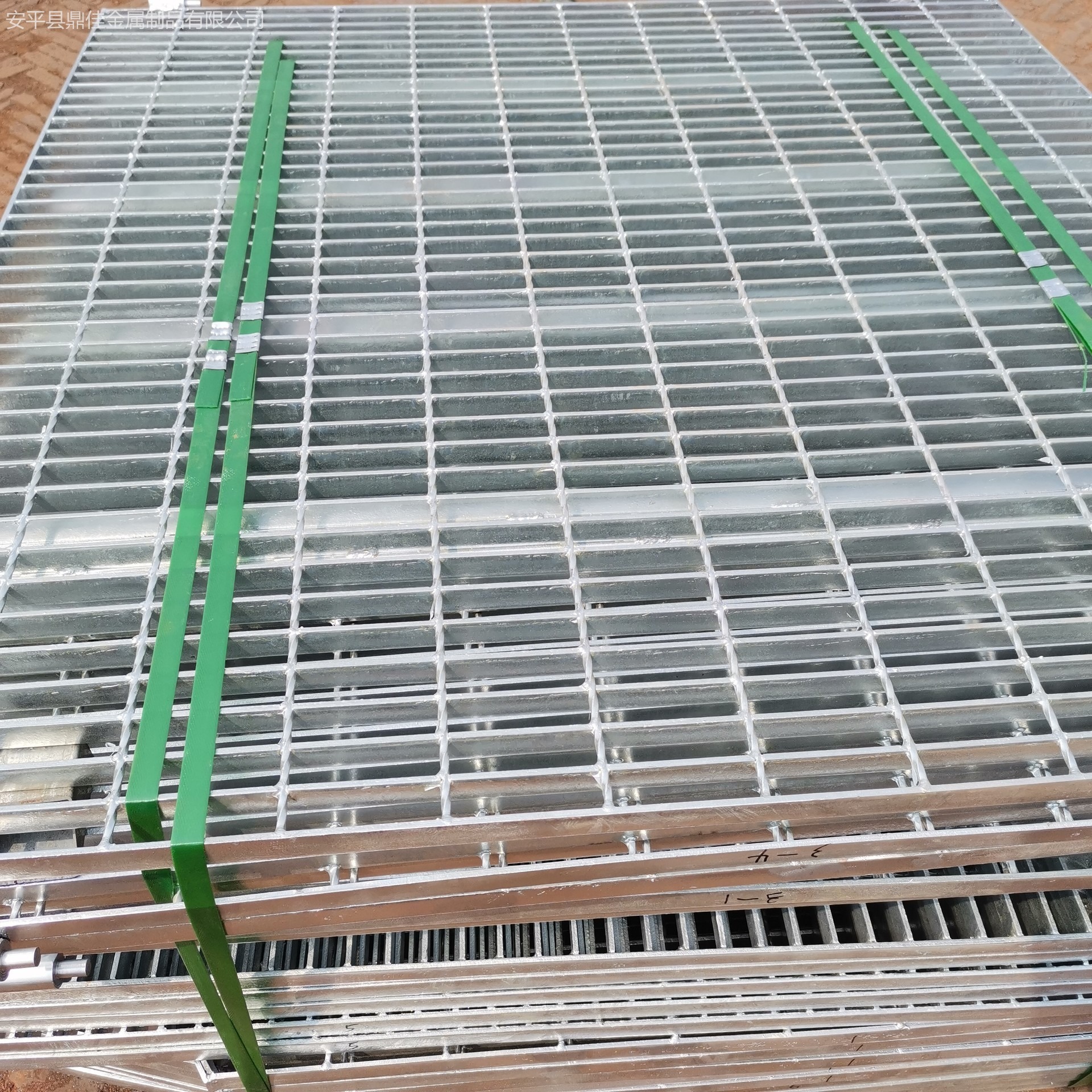 海南热镀锌格栅踏步板 海南热镀锌格栅踏步板厂家电话