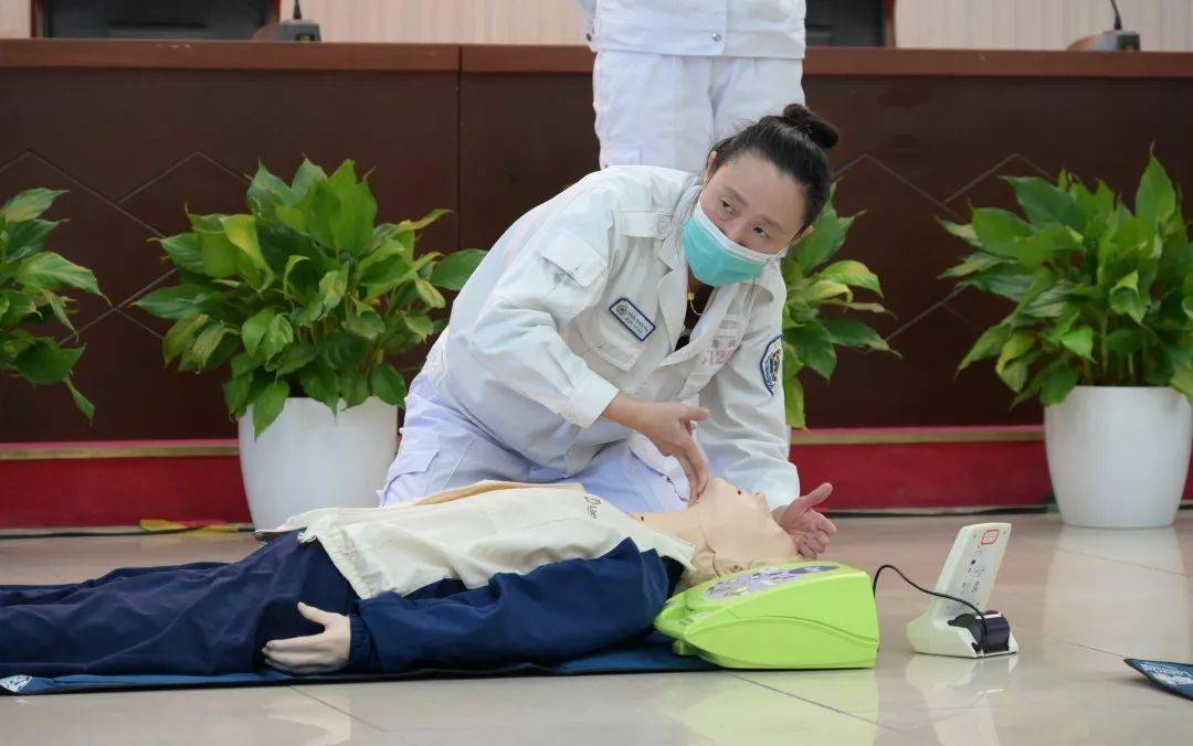 健身步道安全救生领导小组 