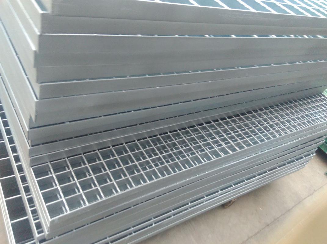 东莞304钢格栅踏步板 东莞304钢格栅踏步板生产厂家