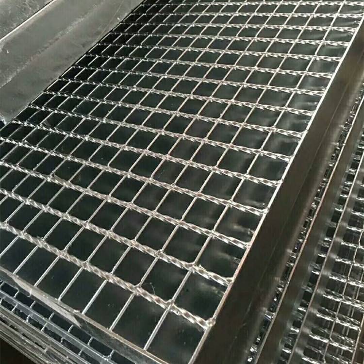 清远电厂钢格栅踏步板 钢格栅楼梯踏步板规格表