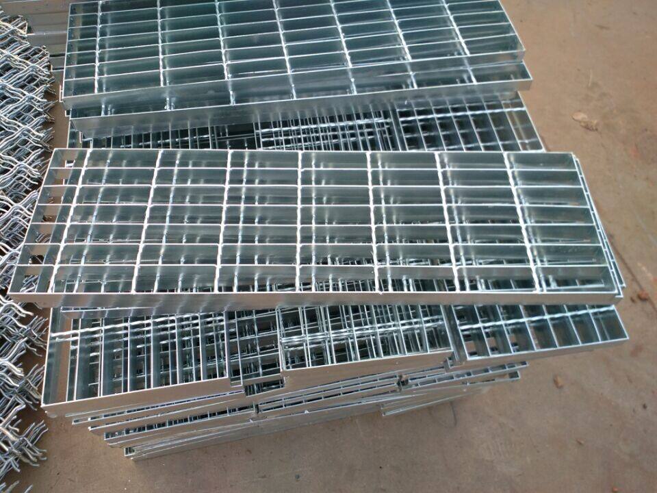 南通踏步格栅板价格 格栅踏步板理论重量表 标准