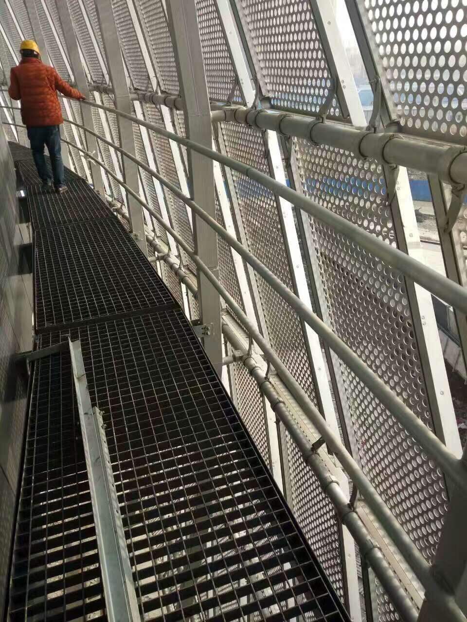 东莞走道钢格栅踏步板 钢格栅楼梯踏步板规格表