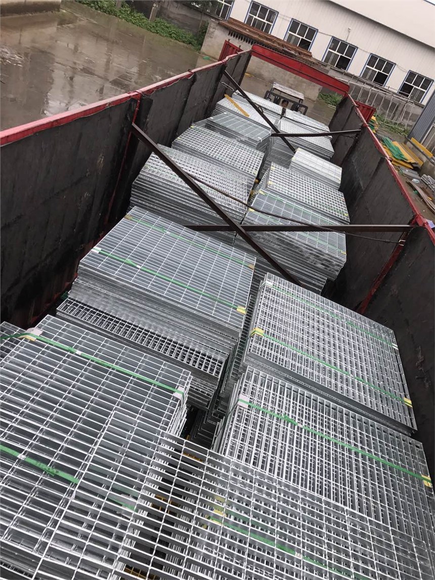 走道格栅踏步板安装图 走道格栅踏步板安装图片