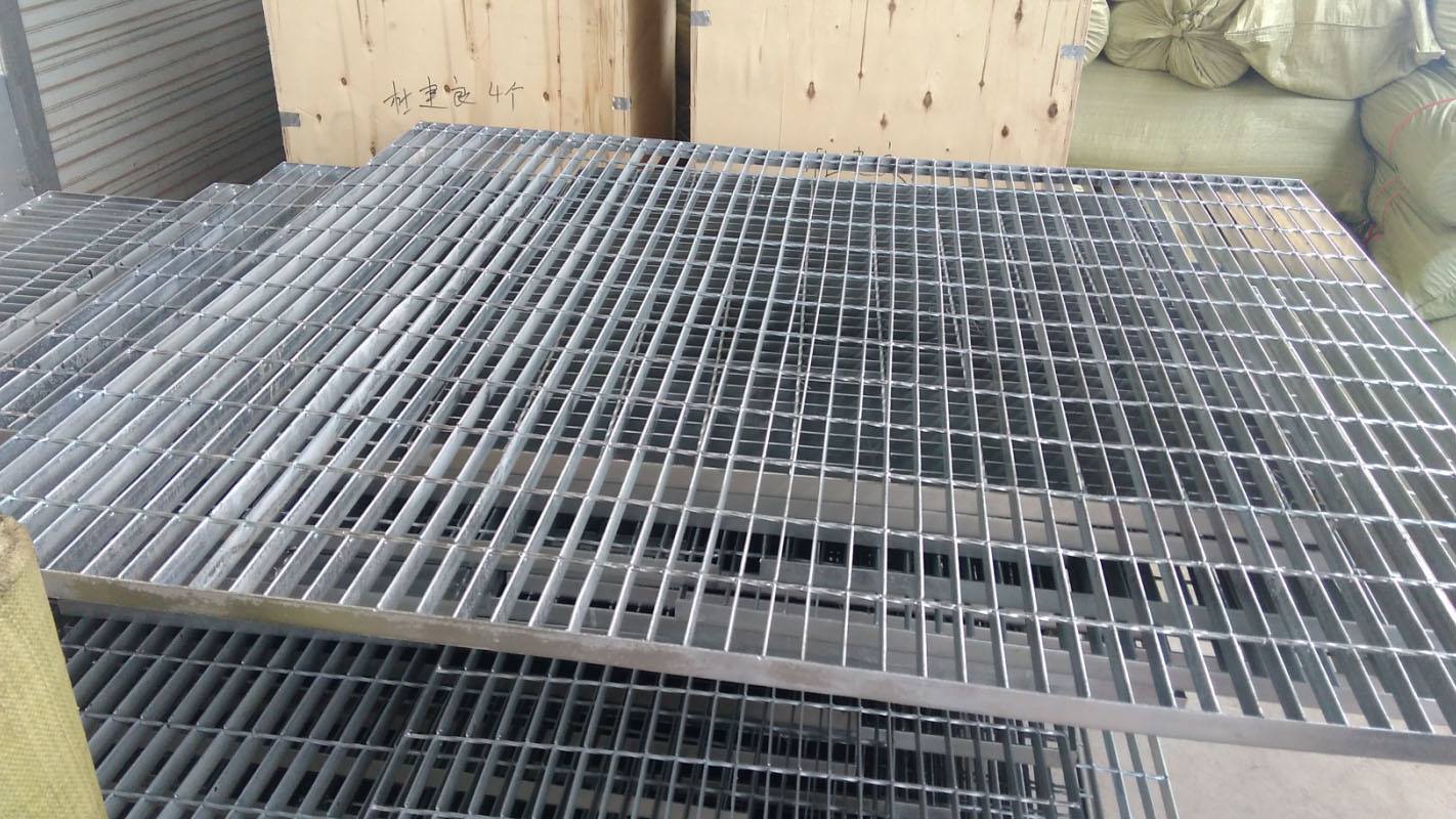 揭阳插接钢格栅踏步板 揭阳插接钢格栅踏步板厂家电话