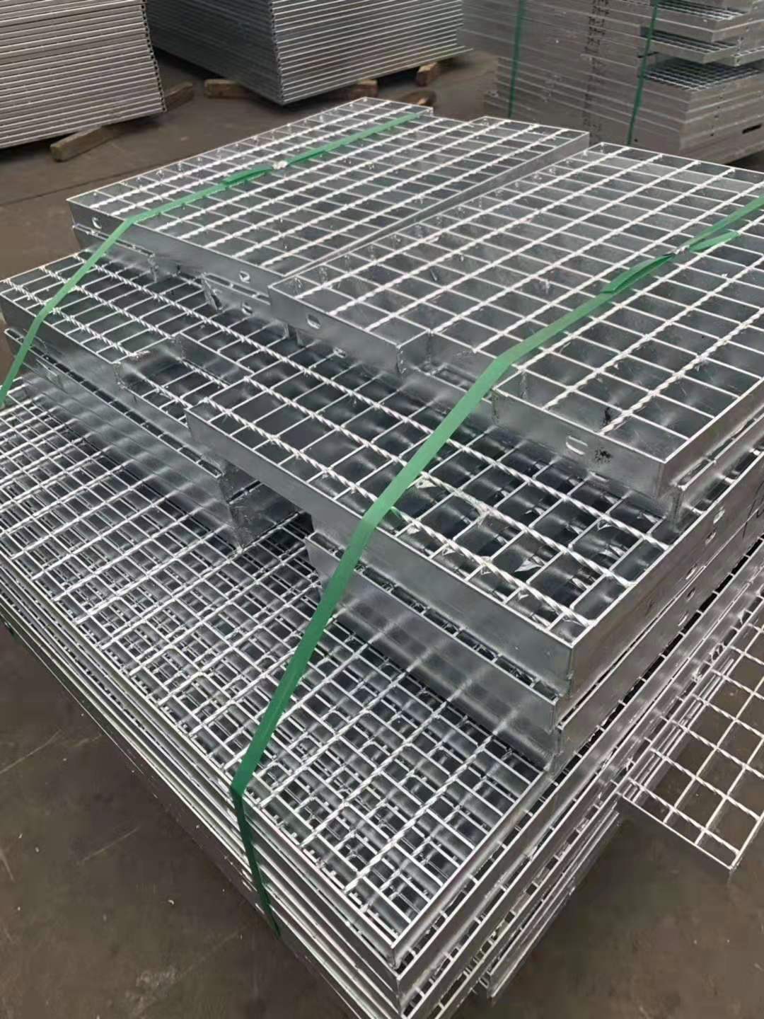 踏步板钢格栅板 踏步钢格栅板厂家