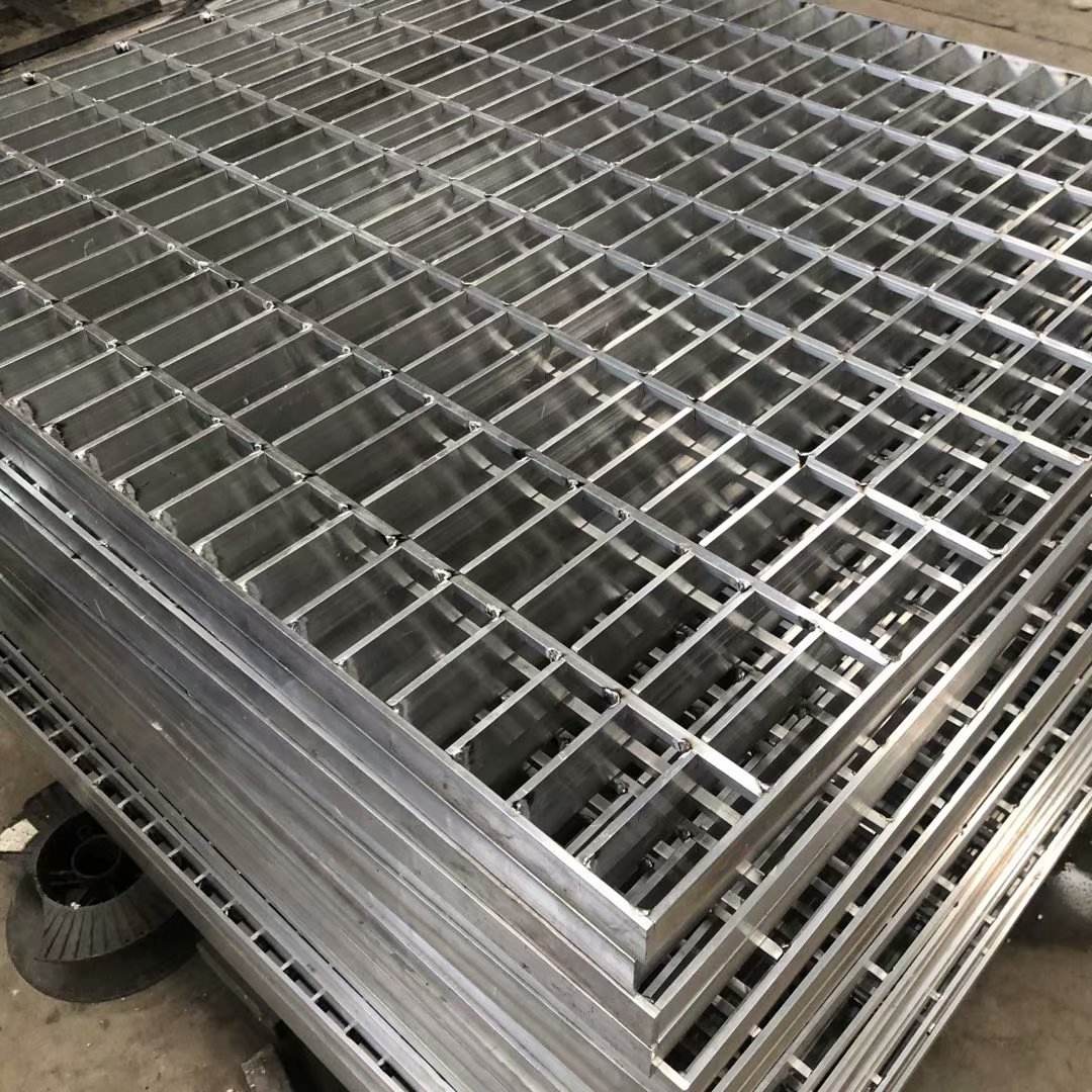 做踏步用铝合金格栅价格 格栅踏步板理论重量表 标准