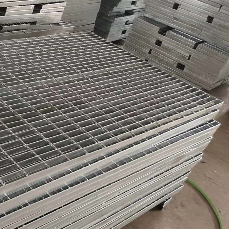 踏步钢格栅板 格栅踏步板执行标准