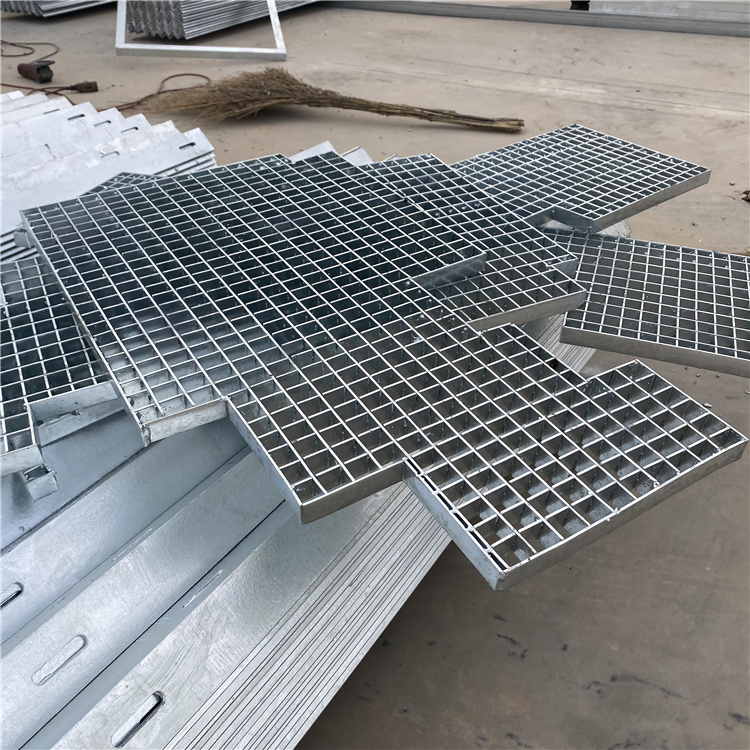 镀锌金属格栅踏步板图片 