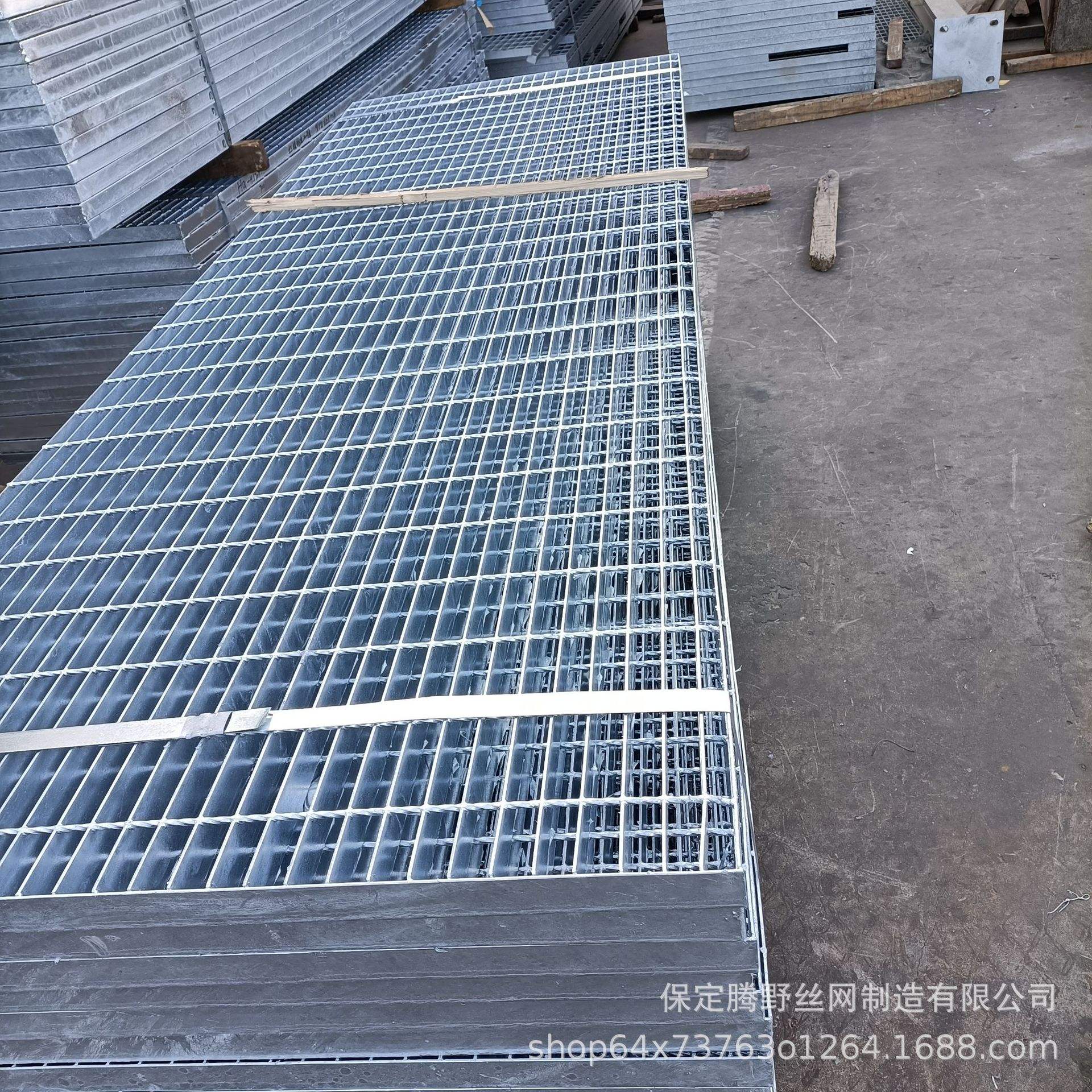 惠州复合钢格栅踏步板 惠州复合钢格栅踏步板厂家