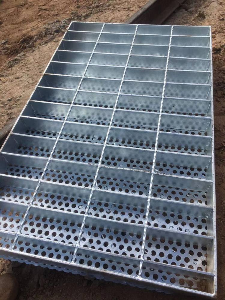 惠州地下室钢格栅踏步板 惠州地下室钢格栅踏步板厂家