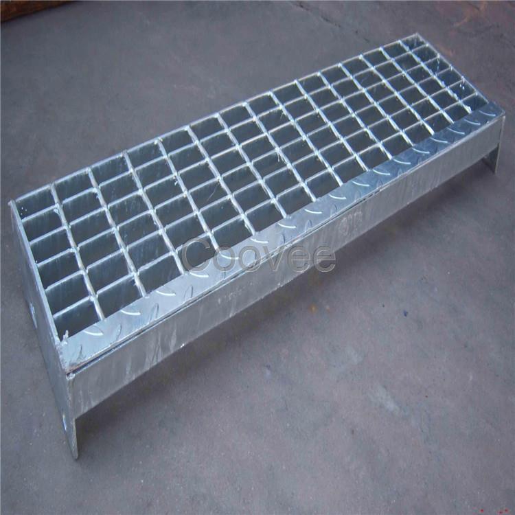 钢梯踏步格栅板与梯梁满焊 钢梯踏步格栅板与梯梁满焊的区别