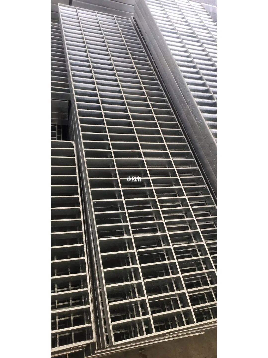 楼梯用踏步格栅板多少钱 楼梯用踏步格栅板多少钱一米