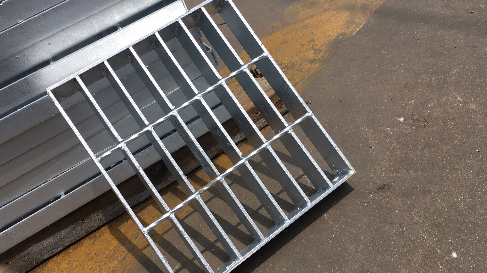 格栅板踏步规格型号 格栅板踏步规格型号有哪些