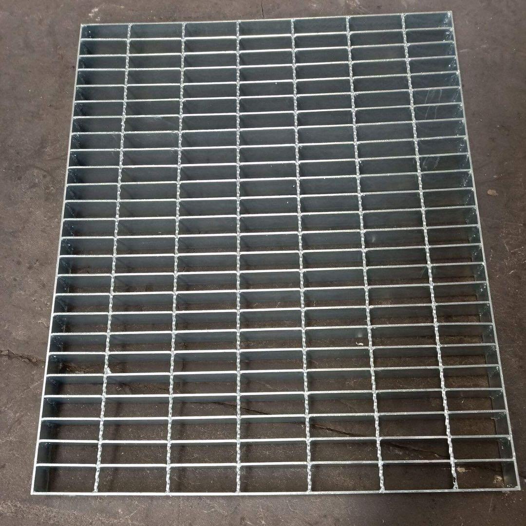 盐城踏步板格栅板作用 格栅踏步板理论重量表 标准