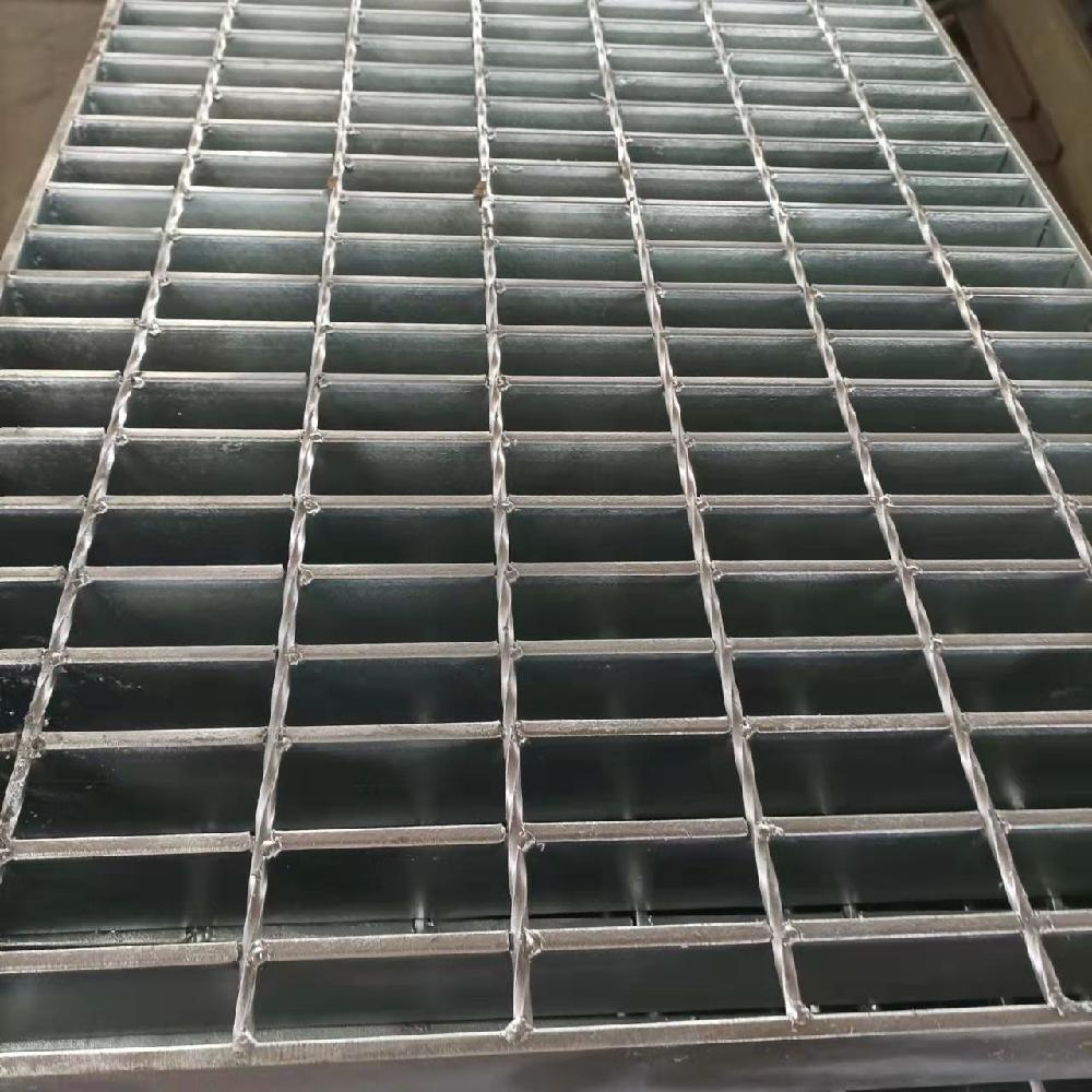 钢梯踏步格栅板重量 格栅踏步板理论重量表 标准