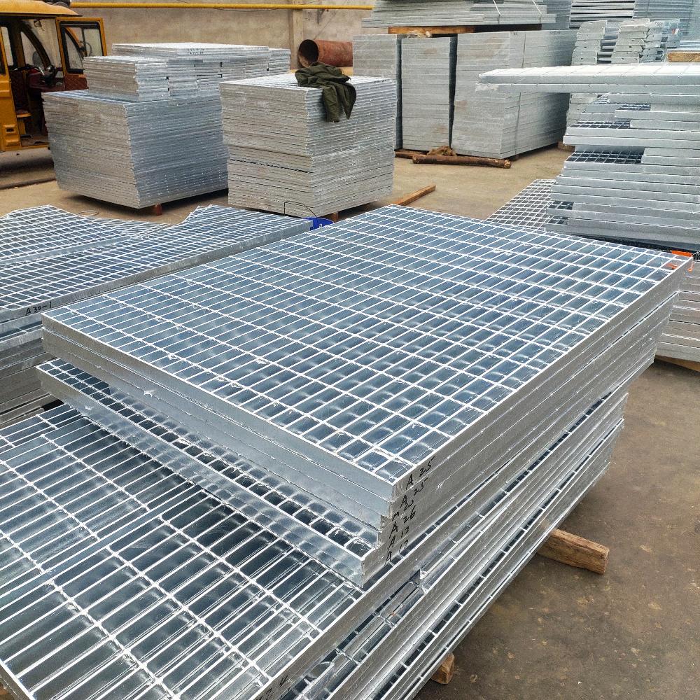 清远网格钢格栅踏步板 清远网格钢格栅踏步板厂家电话