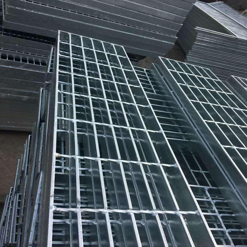 钢格栅踏步板多少钱一平方米 钢格栅踏步板多少钱一平方米安装