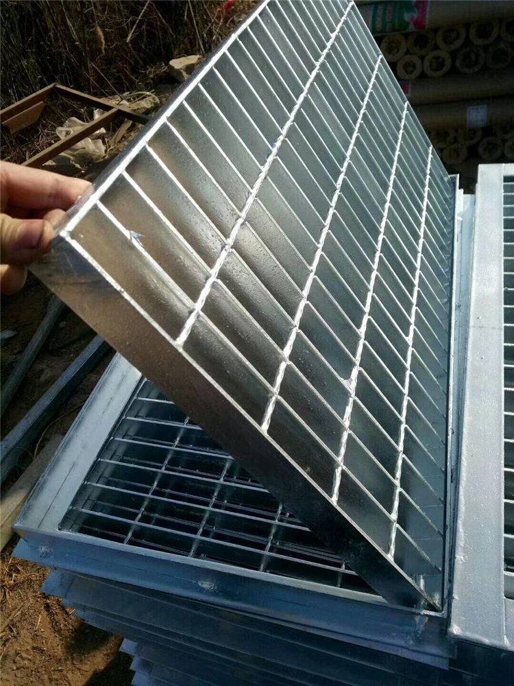惠州石油化工钢格栅踏步板 惠州石油化工钢格栅踏步板厂家