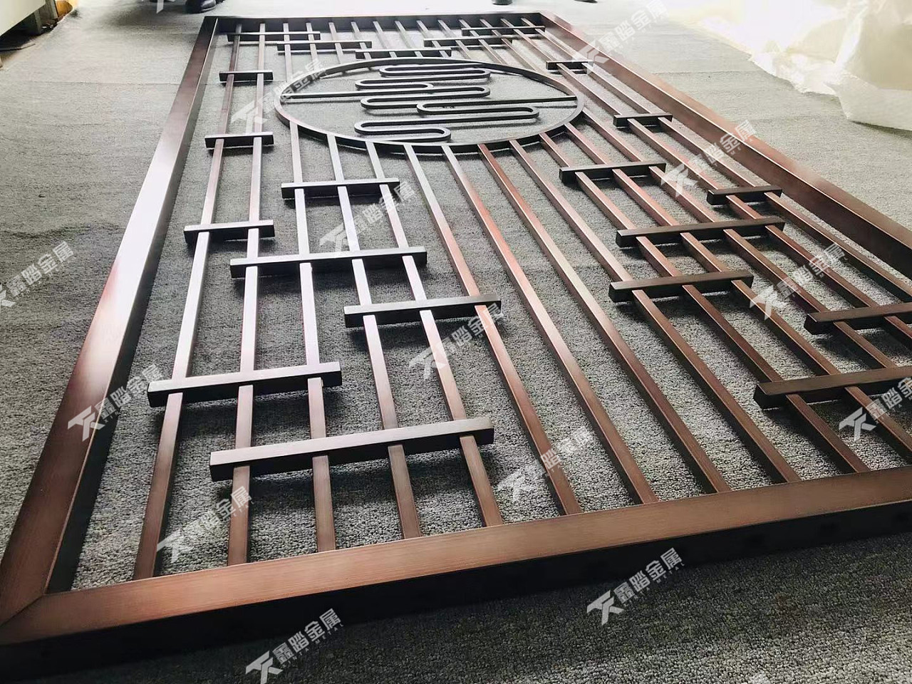 拼接式铝合金格栅屏风 拼接式铝合金格栅屏风安装