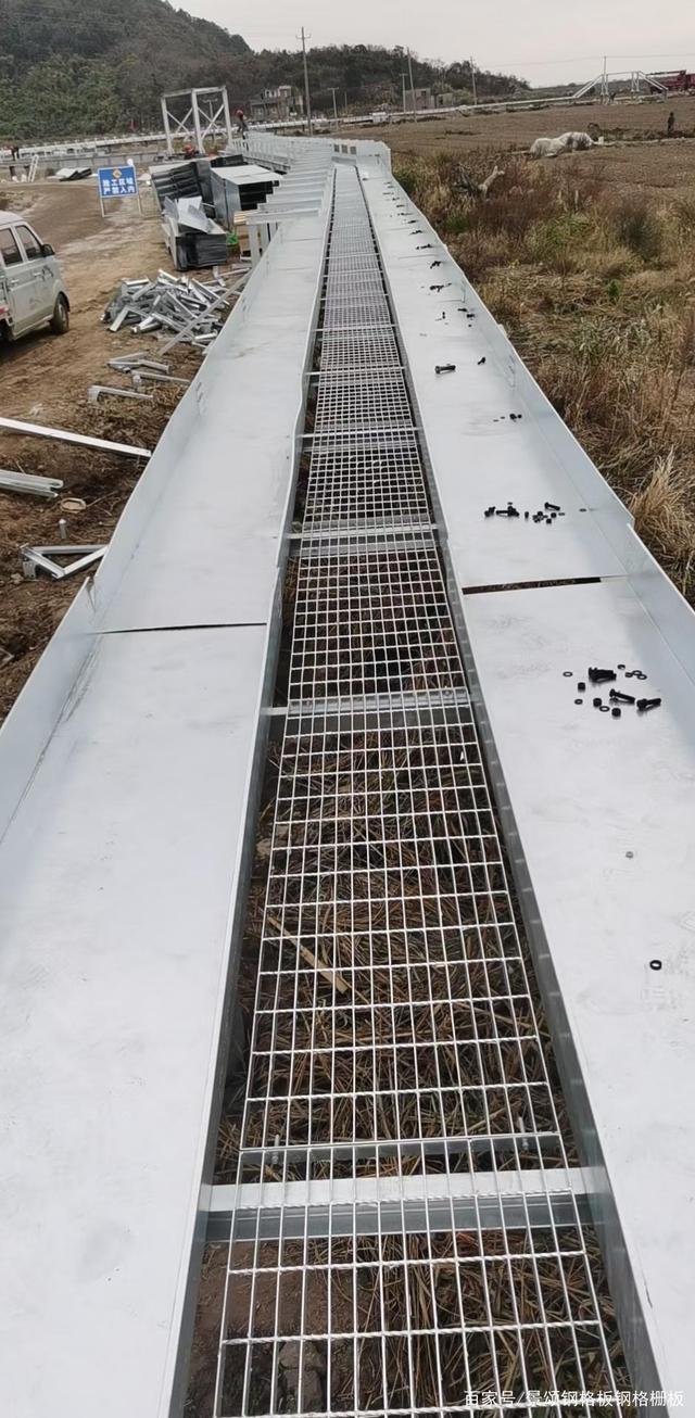 东莞重荷载钢格栅踏步板 东莞重荷载钢格栅踏步板厂家