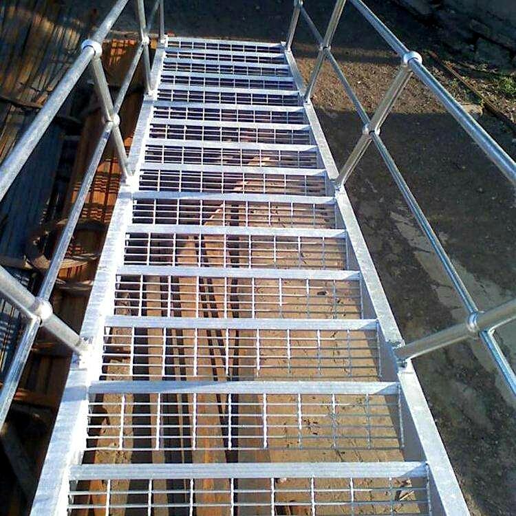韶关楼梯钢格栅踏步板 韶关楼梯钢格栅踏步板厂家电话