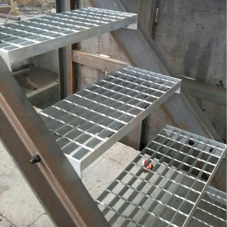 福建楼梯踏步板钢格栅 格栅板楼梯踏步及平台参照图集