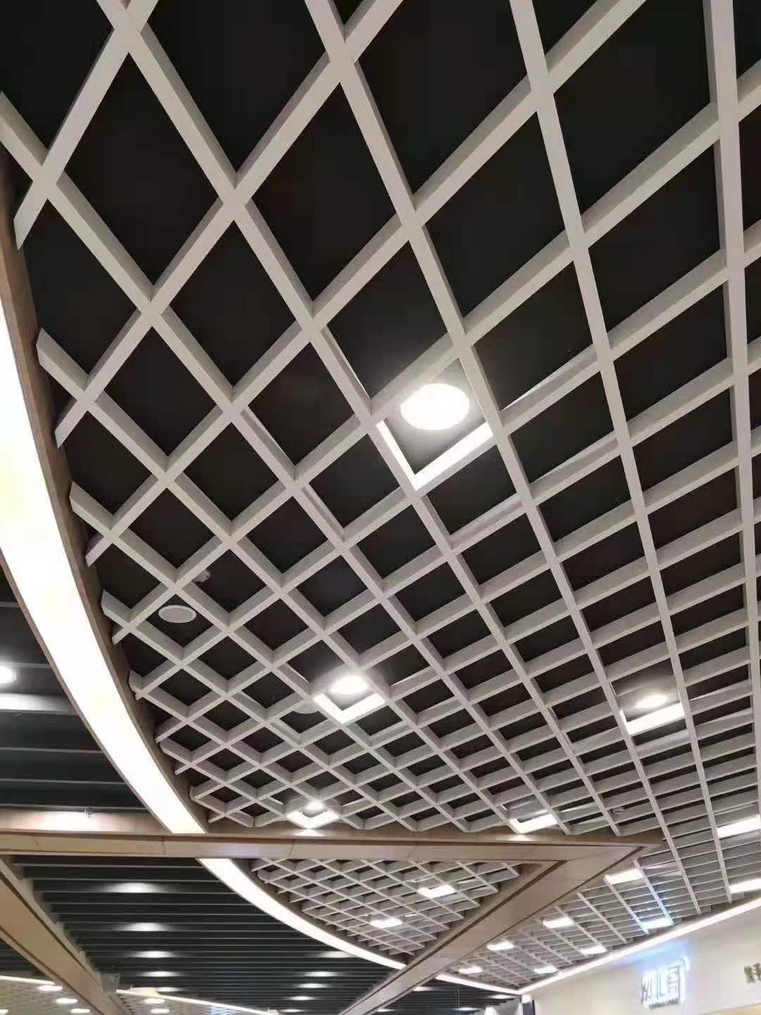 成品铝合金格栅怎么组价 铝合金格栅多少钱一平方米