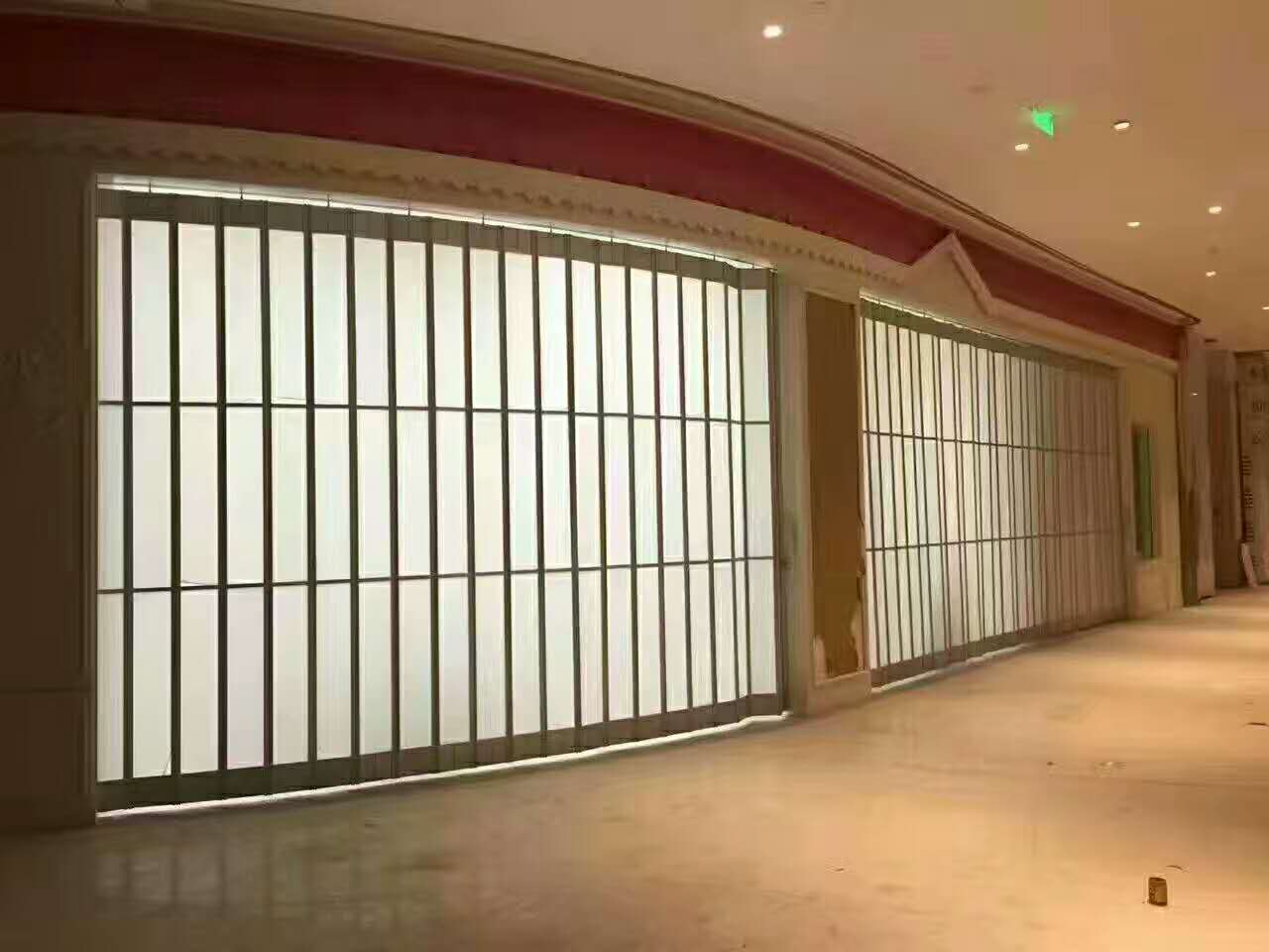 铝合金格栅折叠门批发 铝合金小折叠门材料厂家