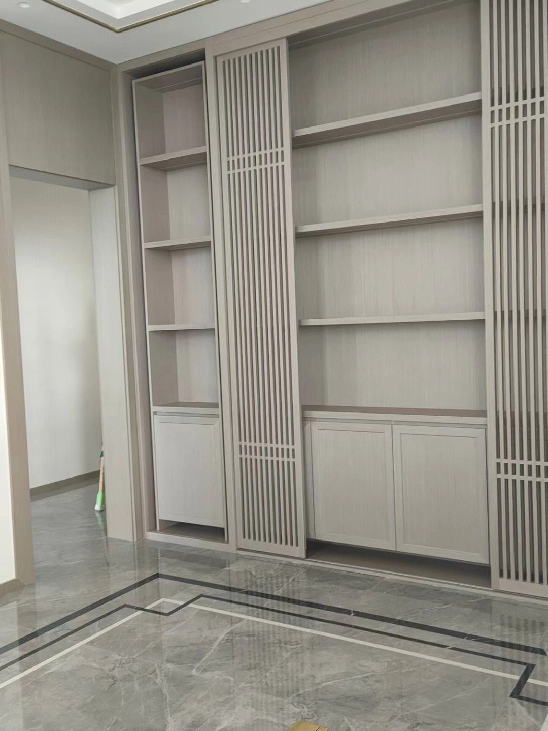 铝合金格栅推拉门衣柜 铝合金格栅推拉门衣柜安装视频