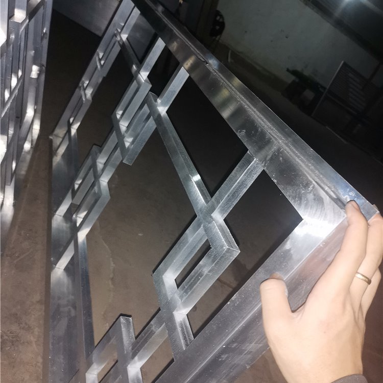 拆铝合金格栅技巧口诀视频 铝合金格栅安装多少钱一平方