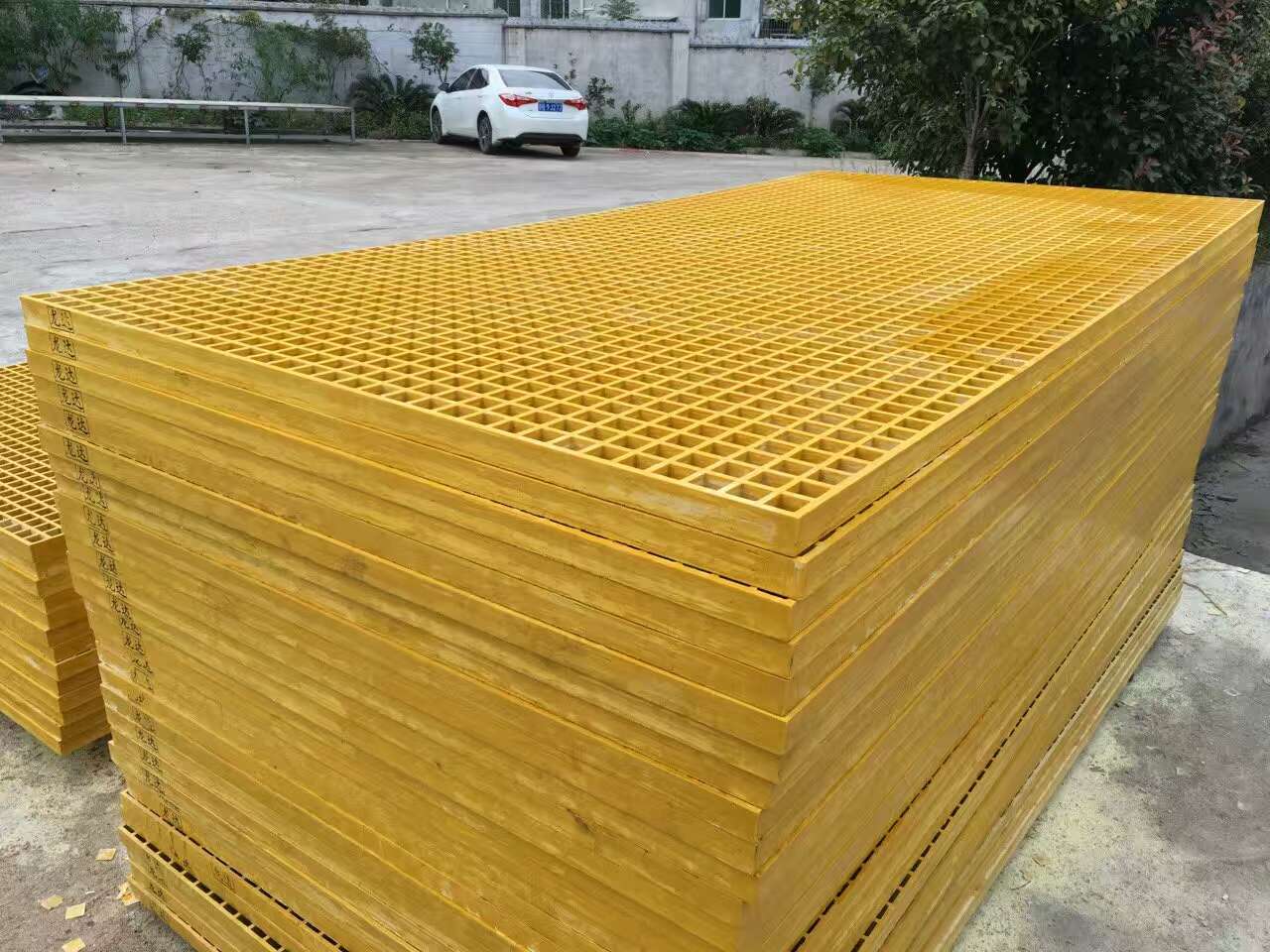 铝合金格栅地板售卖价格 铝合金格栅地板售卖价格多少