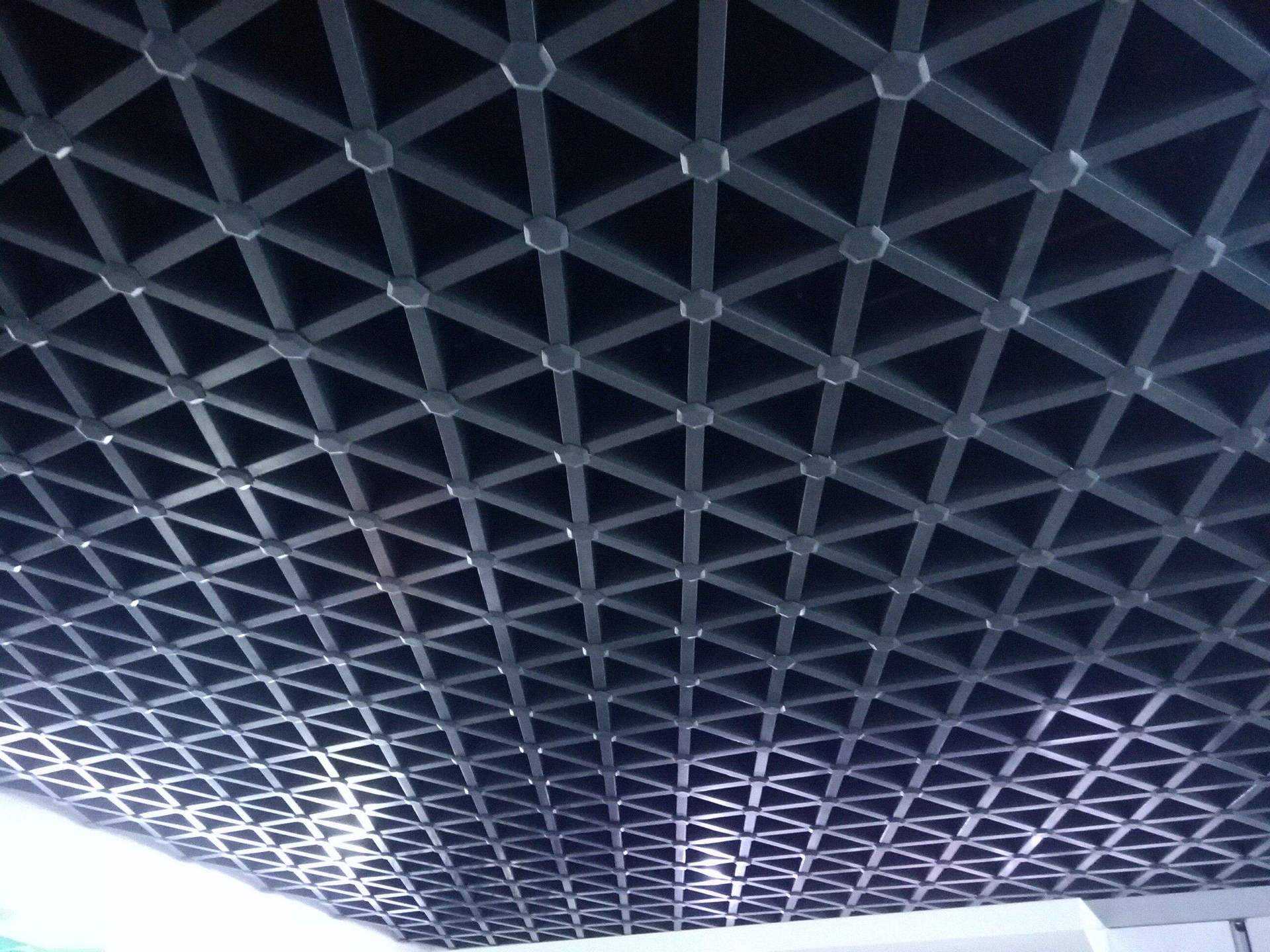 铝合金格栅吊顶需要龙骨吗 铝格栅吊顶属于暗龙骨吊顶吗